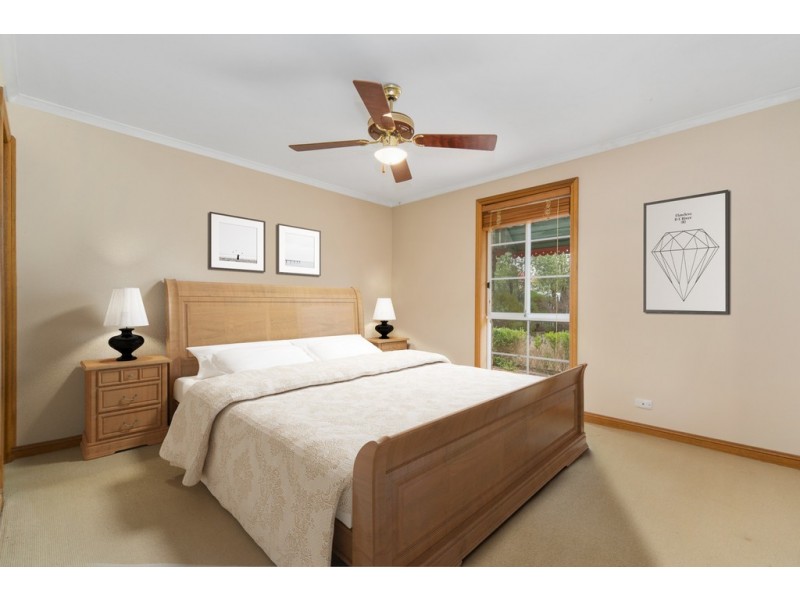 6 Scenic Court, Gisborne VIC 3437