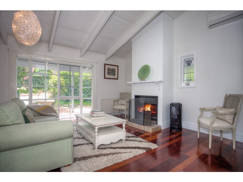 8 Zig Zag Road, Mount Macedon VIC 3441