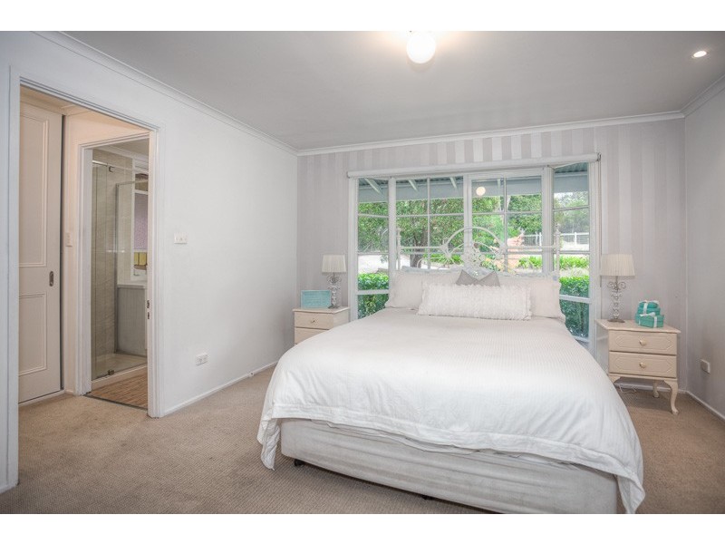 8 Zig Zag Road, Mount Macedon VIC 3441