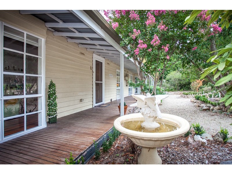 8 Zig Zag Road, Mount Macedon VIC 3441