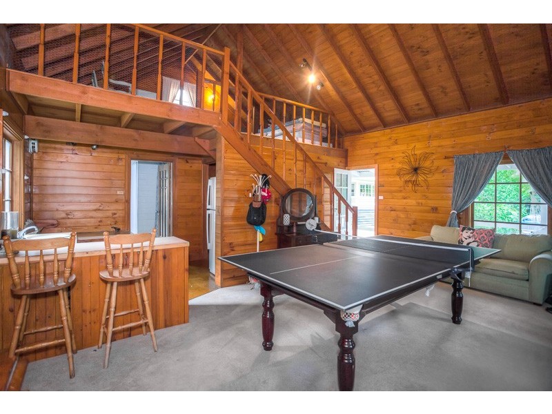 8 Zig Zag Road, Mount Macedon VIC 3441