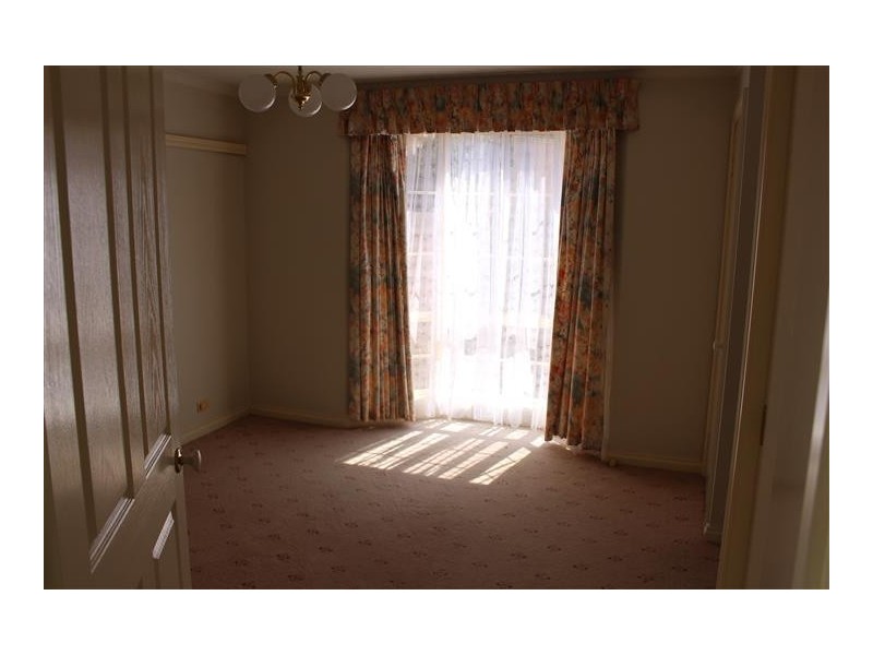 4/30 Prince Street, Gisborne VIC 3437