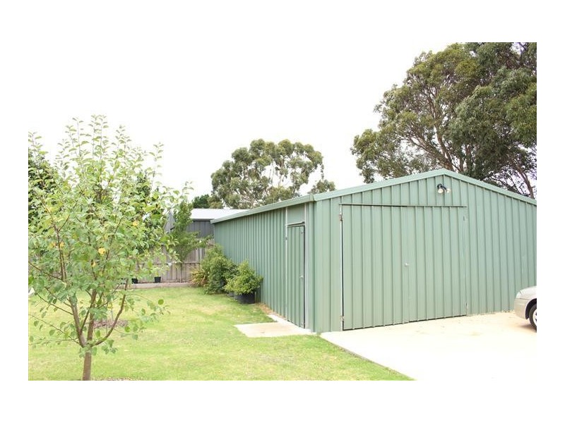 13 Candlebark Court, Riddells Creek VIC 3431