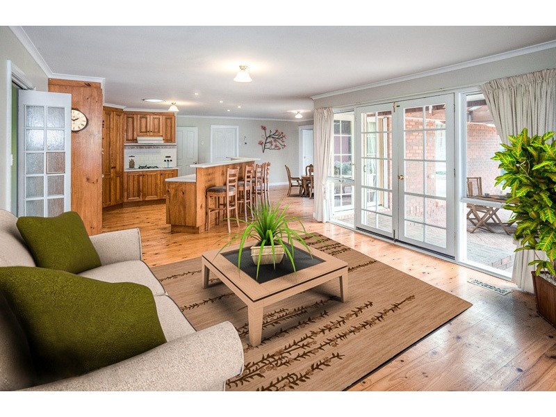 30 Robb Drive, Romsey VIC 3434