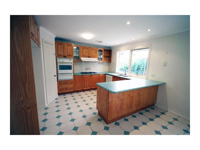 6 Chessy Park Drive, New Gisborne VIC 3438