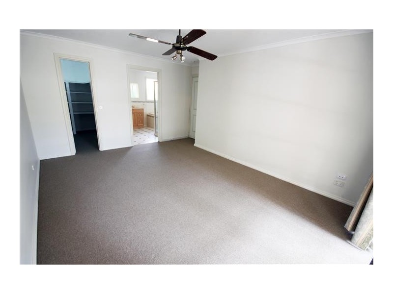 6 Chessy Park Drive, New Gisborne VIC 3438