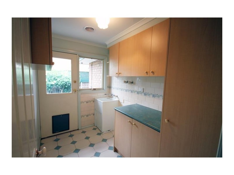 6 Chessy Park Drive, New Gisborne VIC 3438