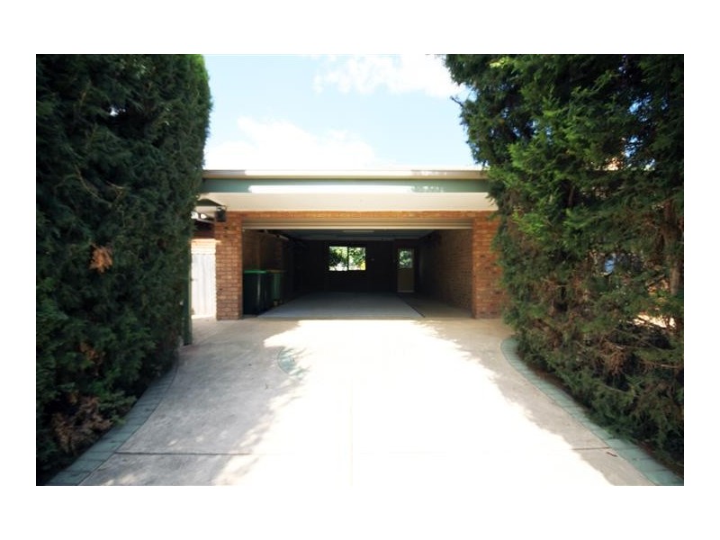 6 Chessy Park Drive, New Gisborne VIC 3438