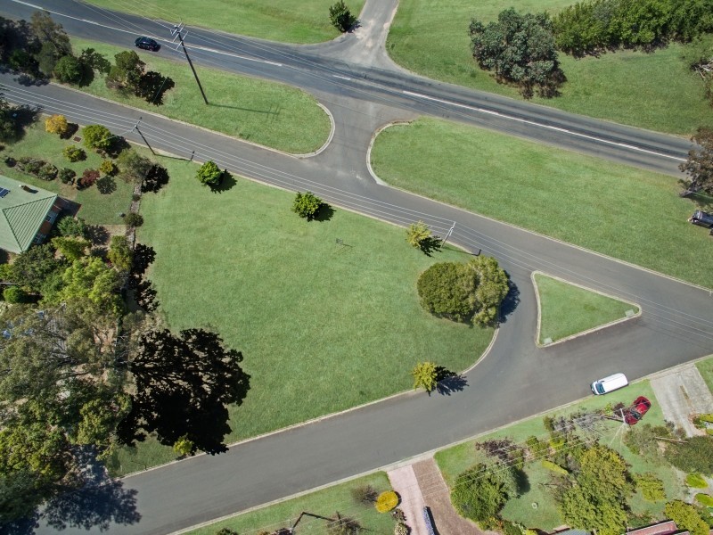 4 Gardiner Street, Gisborne VIC 3437