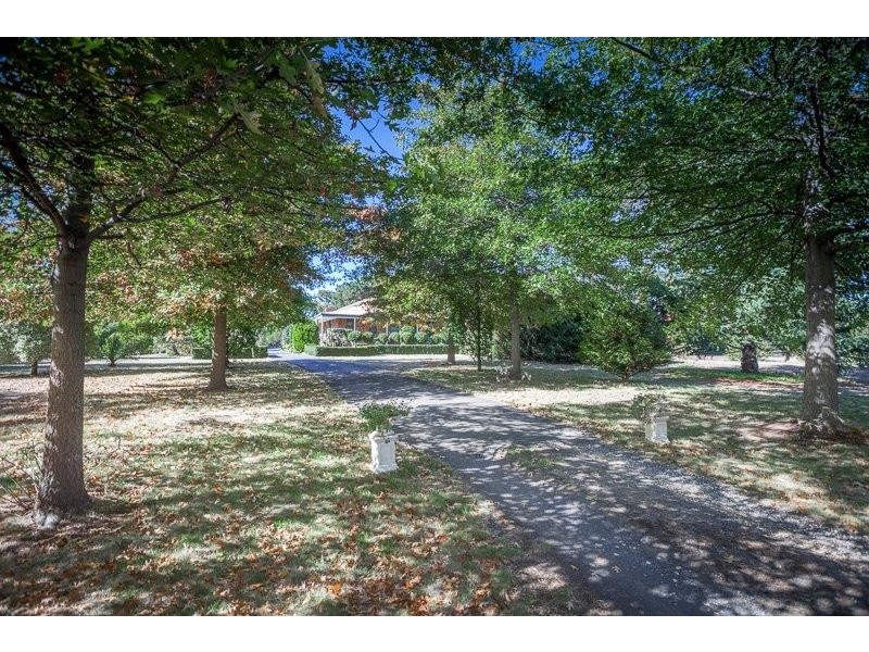 53 High View Crescent, Gisborne VIC 3437