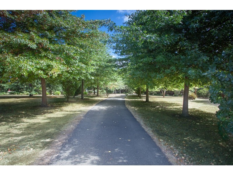 53 High View Crescent, Gisborne VIC 3437