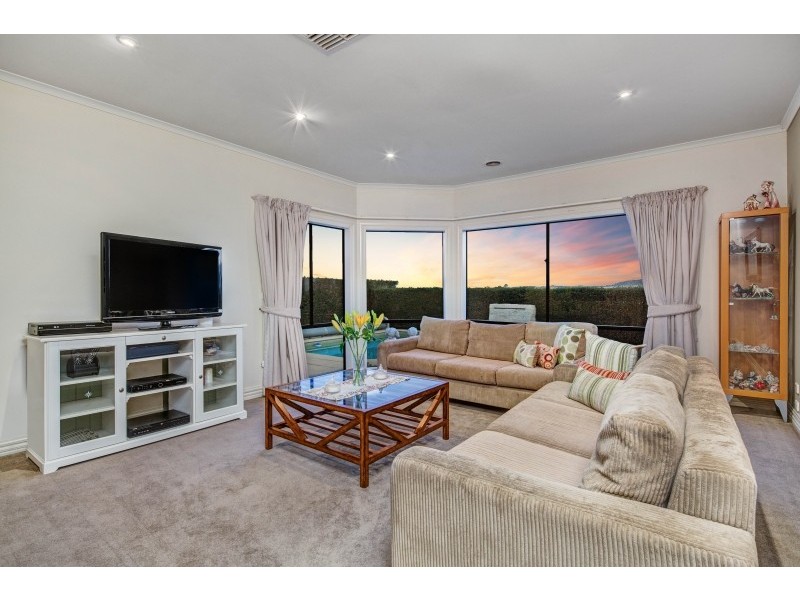 32 Jacksons Creek Way, Gisborne VIC 3437