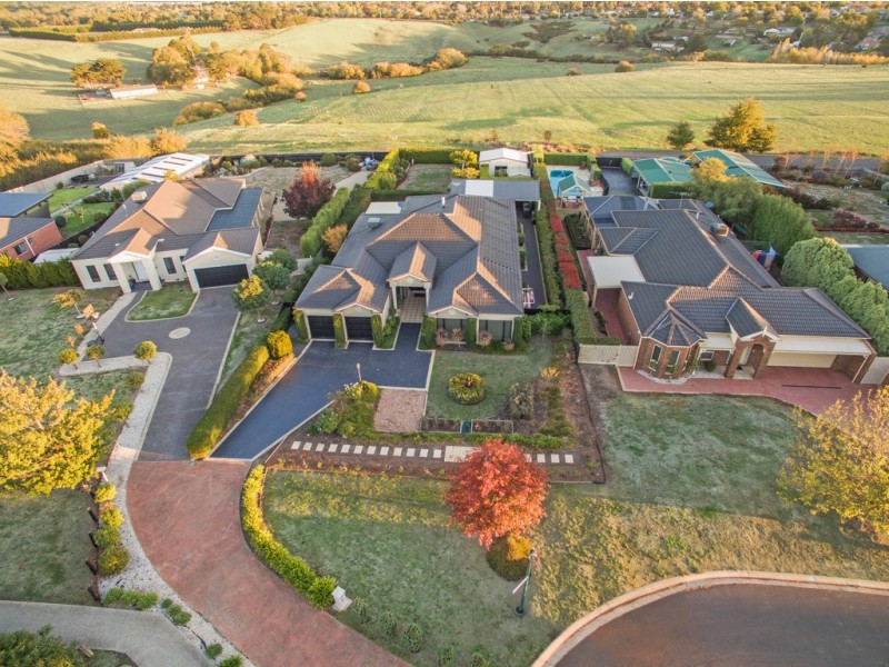 32 Jacksons Creek Way, Gisborne VIC 3437