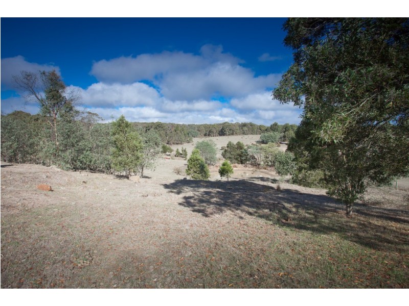 61 Heather Road, Gisborne VIC 3437
