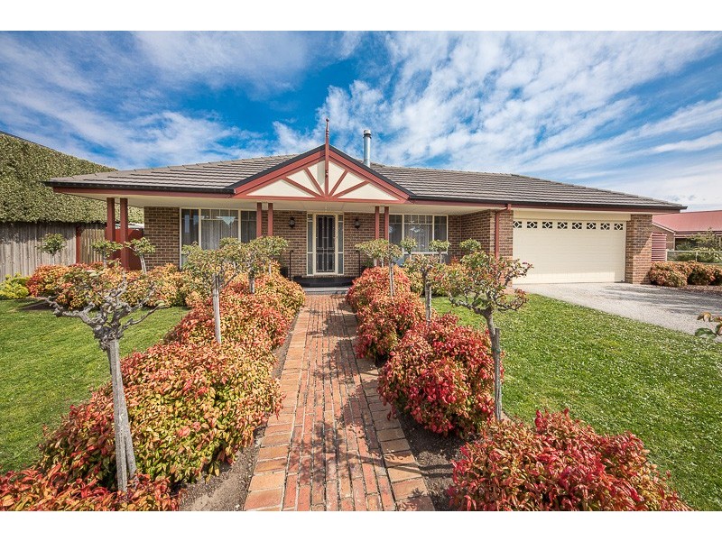 62 Chessy Park Drive, New Gisborne VIC 3438
