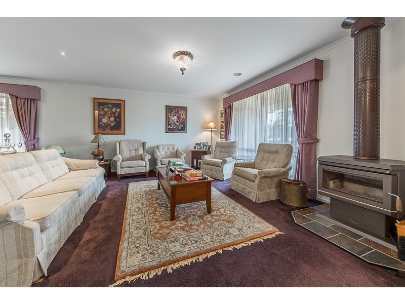 62 Chessy Park Drive, New Gisborne VIC 3438