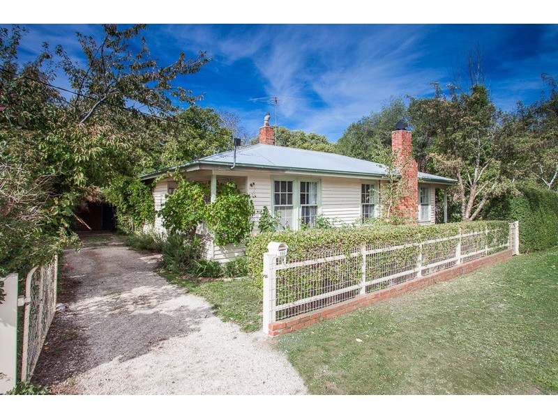 152 Main Street, Romsey VIC 3434