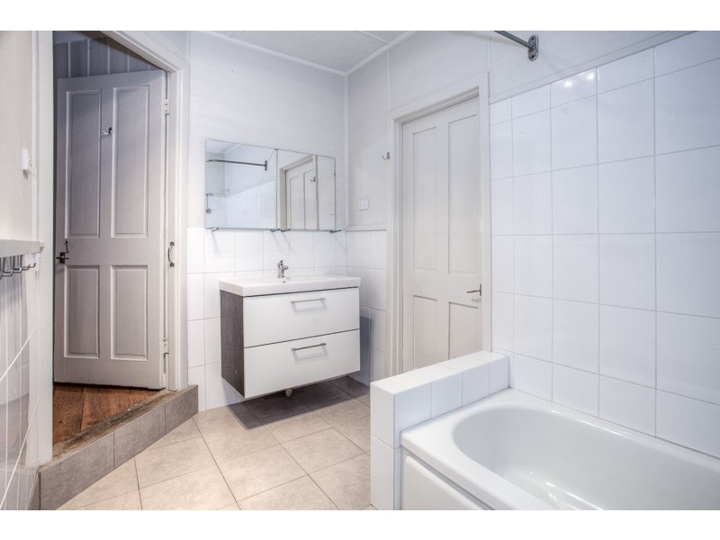 152 Main Street, Romsey VIC 3434