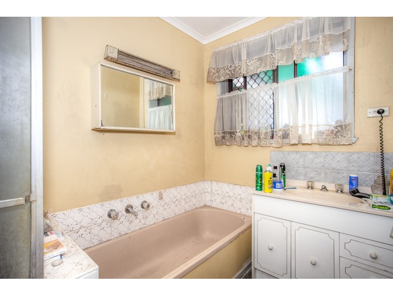 11 Grant Avenue, Gisborne VIC 3437