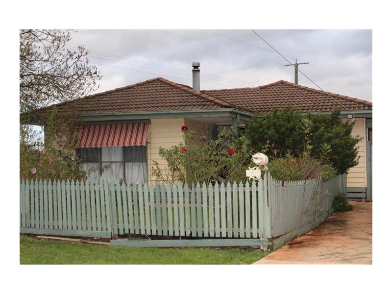 2 Stephen Street, Riddells Creek VIC 3431