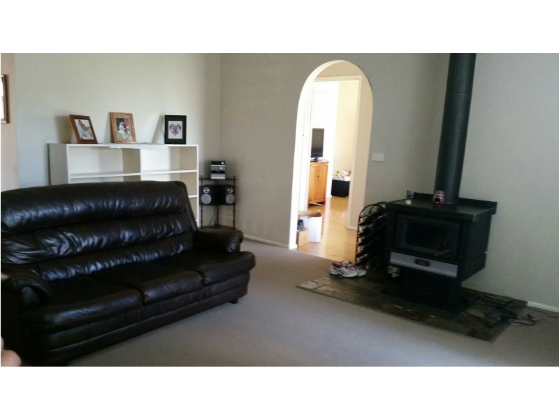 2 Stephen Street, Riddells Creek VIC 3431