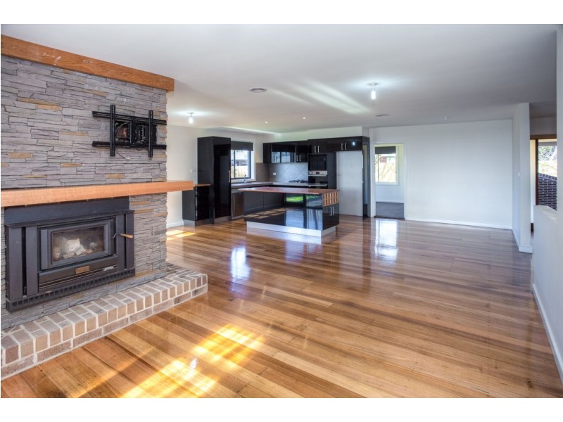 143 Aitken Street, Gisborne VIC 3437