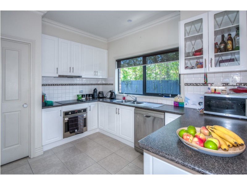Unit 4/16 Calthorpe Street, Gisborne VIC 3437