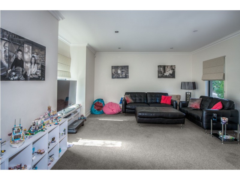 Unit 4/16 Calthorpe Street, Gisborne VIC 3437