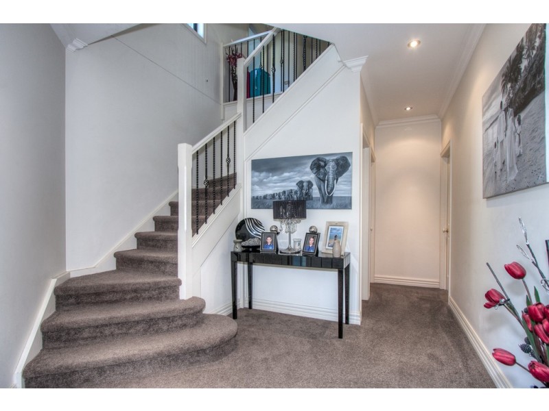 Unit 4/16 Calthorpe Street, Gisborne VIC 3437