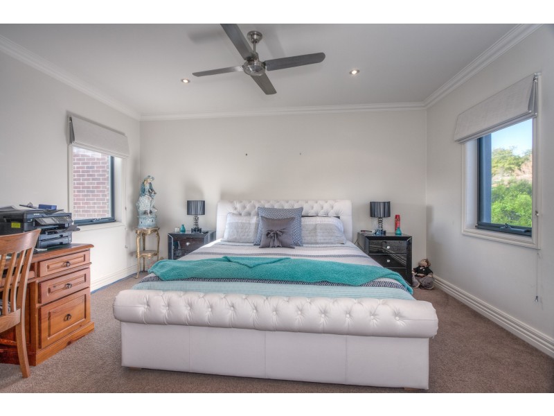 Unit 4/16 Calthorpe Street, Gisborne VIC 3437