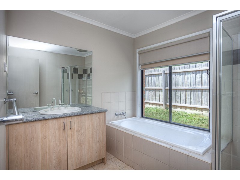 4 Coleman Court, New Gisborne VIC 3438