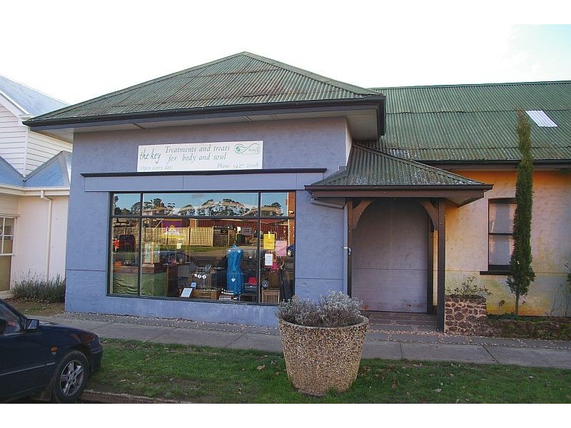 35a Anslow Street, Woodend VIC 3442