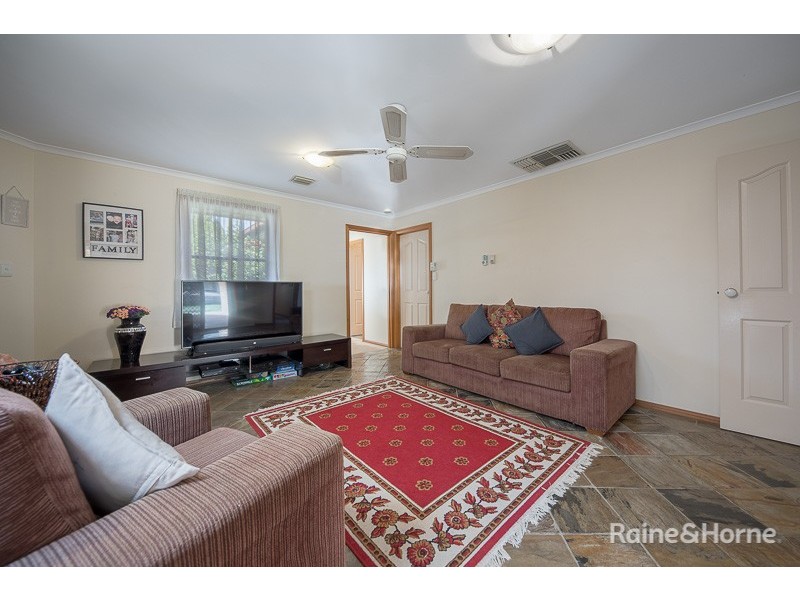 55 BALMORAL CIRCUIT, Sunbury VIC 3429