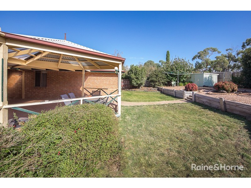 55 BALMORAL CIRCUIT, Sunbury VIC 3429