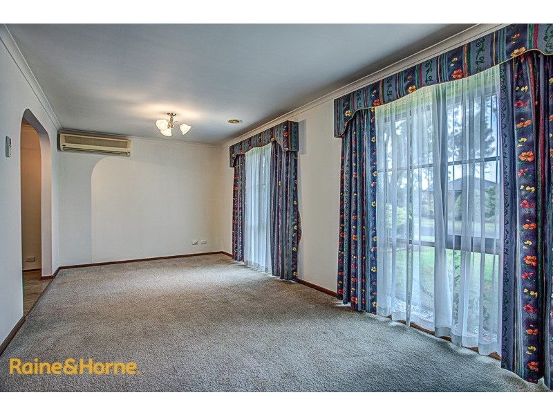 5 Fisher Court, Sunbury VIC 3429