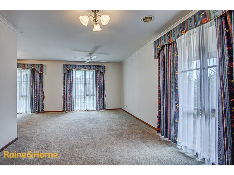 5 Fisher Court, Sunbury VIC 3429