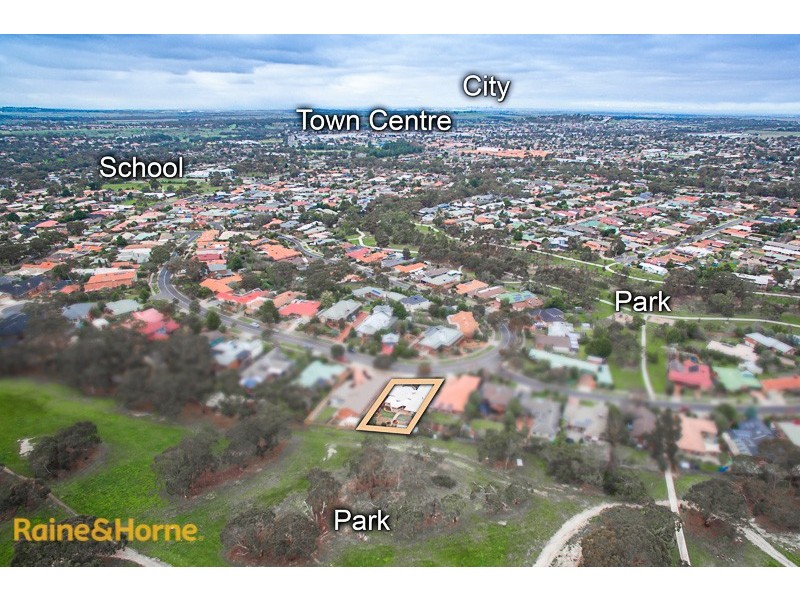 55 Balmoral Circuit, Sunbury VIC 3429