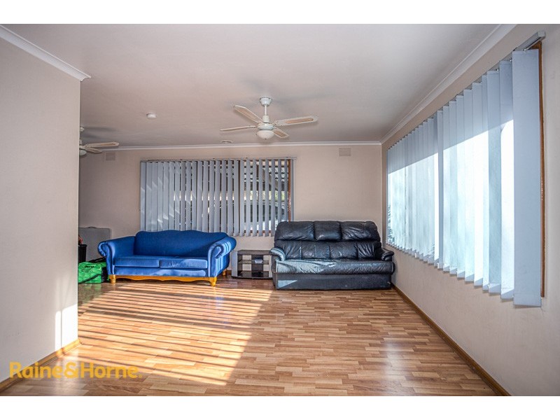 9 Gullane Drive, Sunbury VIC 3429