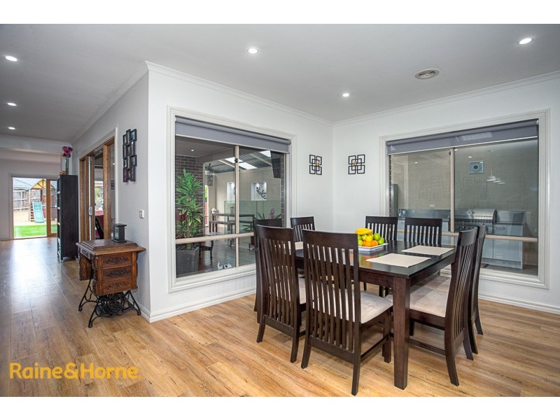 13 Possum Tail Run, Sunbury VIC 3429