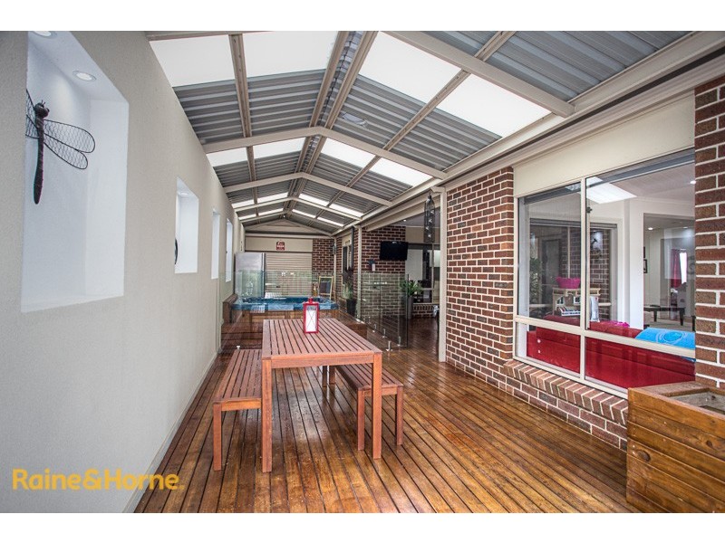 13 Possum Tail Run, Sunbury VIC 3429