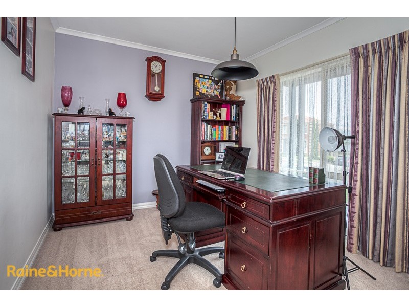 13 Possum Tail Run, Sunbury VIC 3429