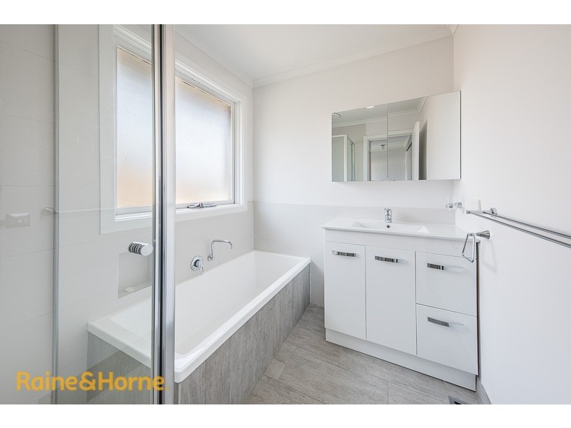 240 Elizabeth Drive, Sunbury VIC 3429
