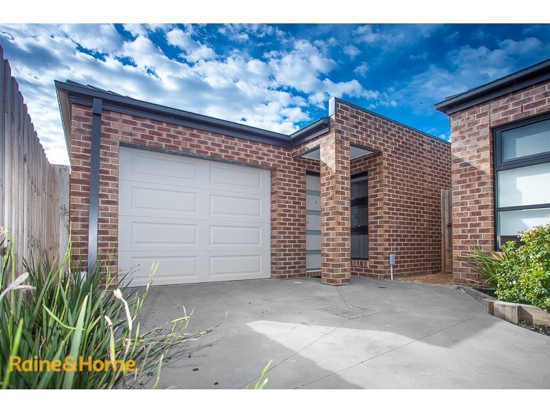 8/8 Pads Way, Sunbury VIC 3429