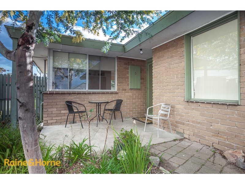 5 Hood Crescent, Sunbury VIC 3429