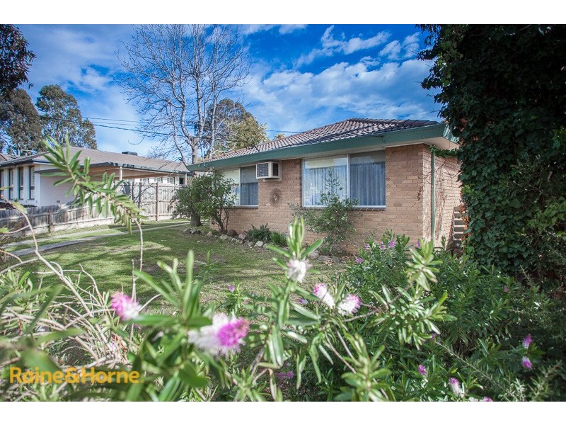5 Hood Crescent, Sunbury VIC 3429