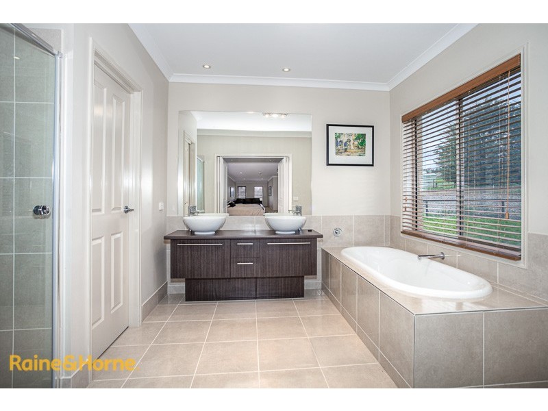 261 MT ELIZA RD, Riddells Creek VIC 3431