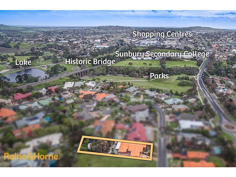 102 Yellowgum Boulevard, Sunbury VIC 3429