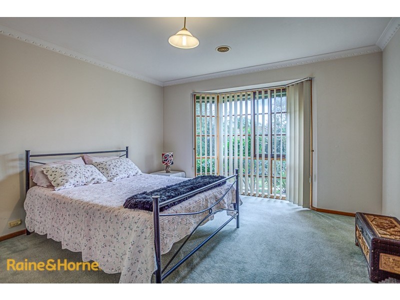 102 Yellowgum Boulevard, Sunbury VIC 3429