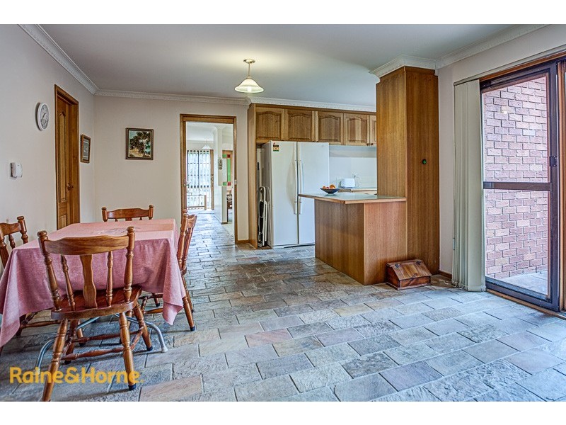 102 Yellowgum Boulevard, Sunbury VIC 3429