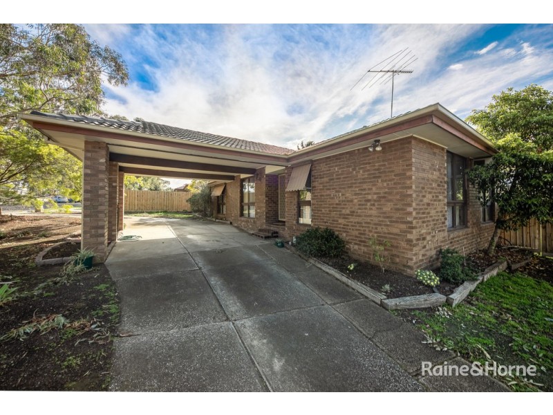 6 McEwen Drive, Sunbury VIC 3429